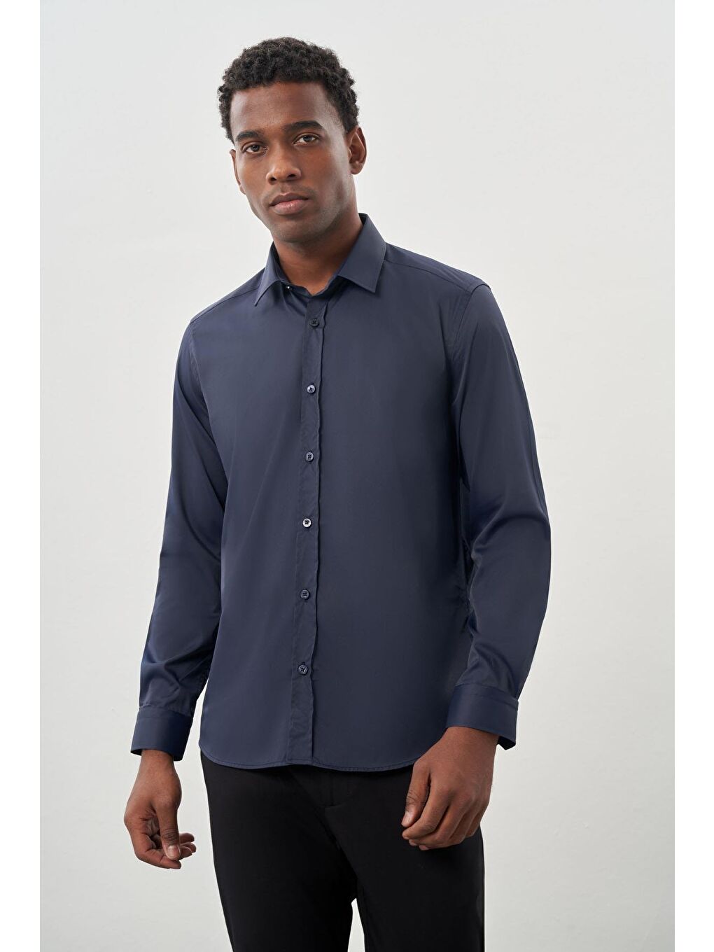Koyu Lacivert Uzun Kol Düz Bez Ayağı Sert Yaka Cepsiz Esnek Classic Slim Fit Gömlek 1004245223_200