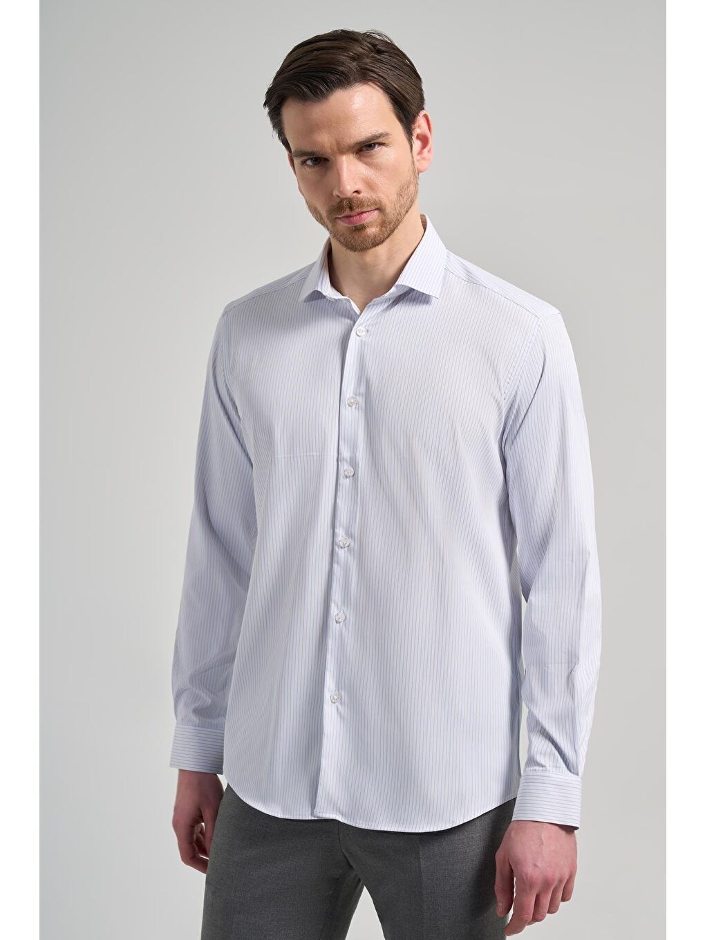 Beyaz Uzun Kol Çizgili Desen Bez Ayağı İtalyan Yaka Cepsiz Esnek Classic Slim Fit Gömlek 1004250201