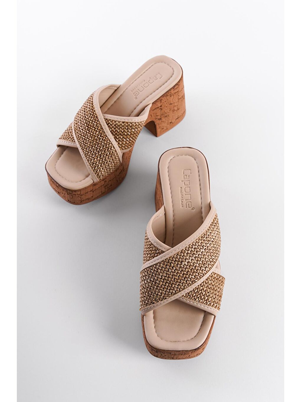 Bej Mantar Platform Tabanlı Hasır Çapraz Bantlı Kadın Terlik-3