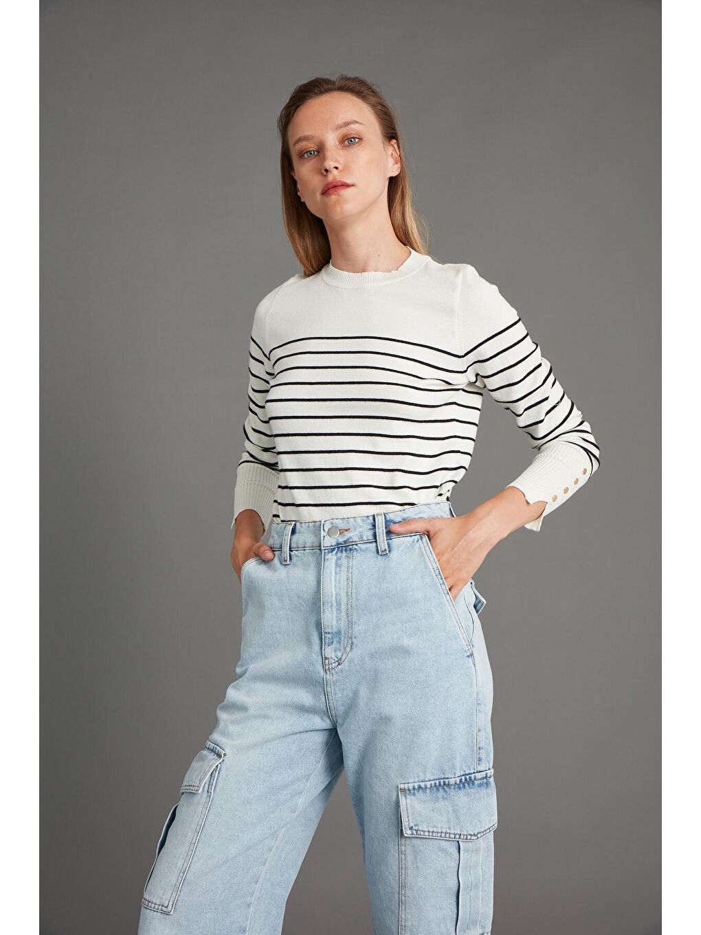 Kadın Ekru Kolu Aksesuar Detylı Çizgili Bisiklet Yaka Triko Kazak-4