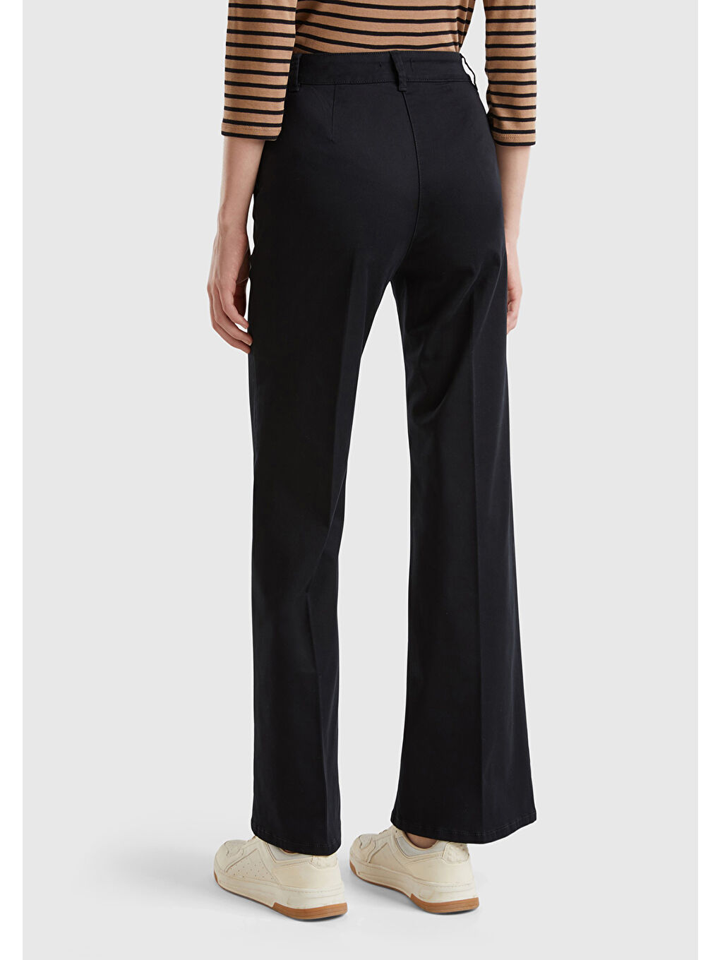 Kadın Siyah Pamuk Karışımlı Rahat İspanyol Paça Pantolon-1