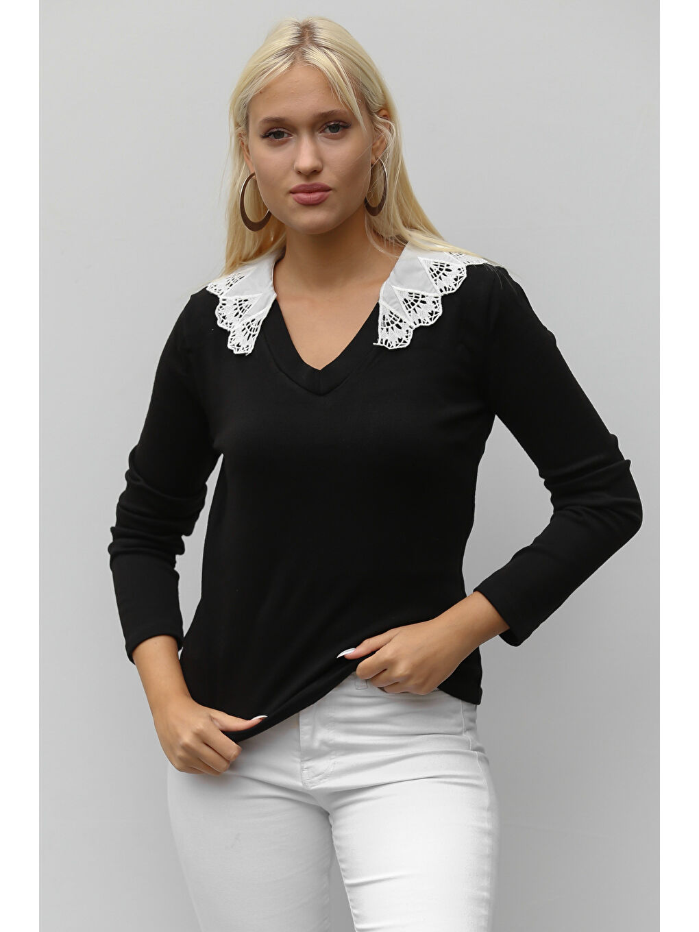 Kadın Siyah Bebe Yaka Uzun Kol Brodeli Regular Standart Viskoz Örme Bluz-6