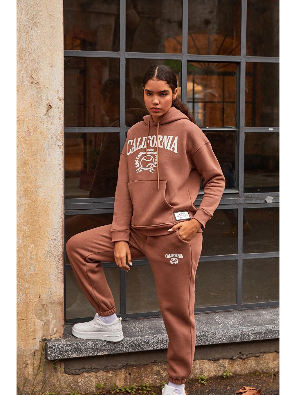 Bej Kadın Camel Baskı Detay Kanguru Cepli Şardonlu Takım-1