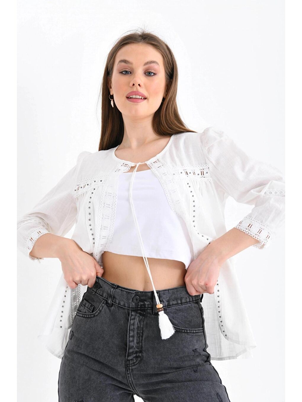 Ekru Kemik Rengi Önden Bağlamalı Bluz-1