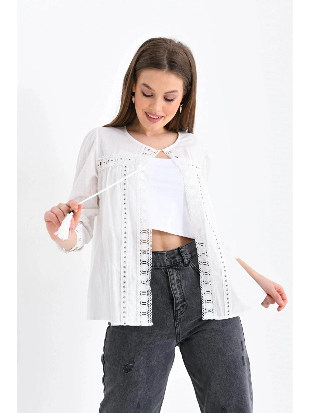 Ekru Kemik Rengi Önden Bağlamalı Bluz-3