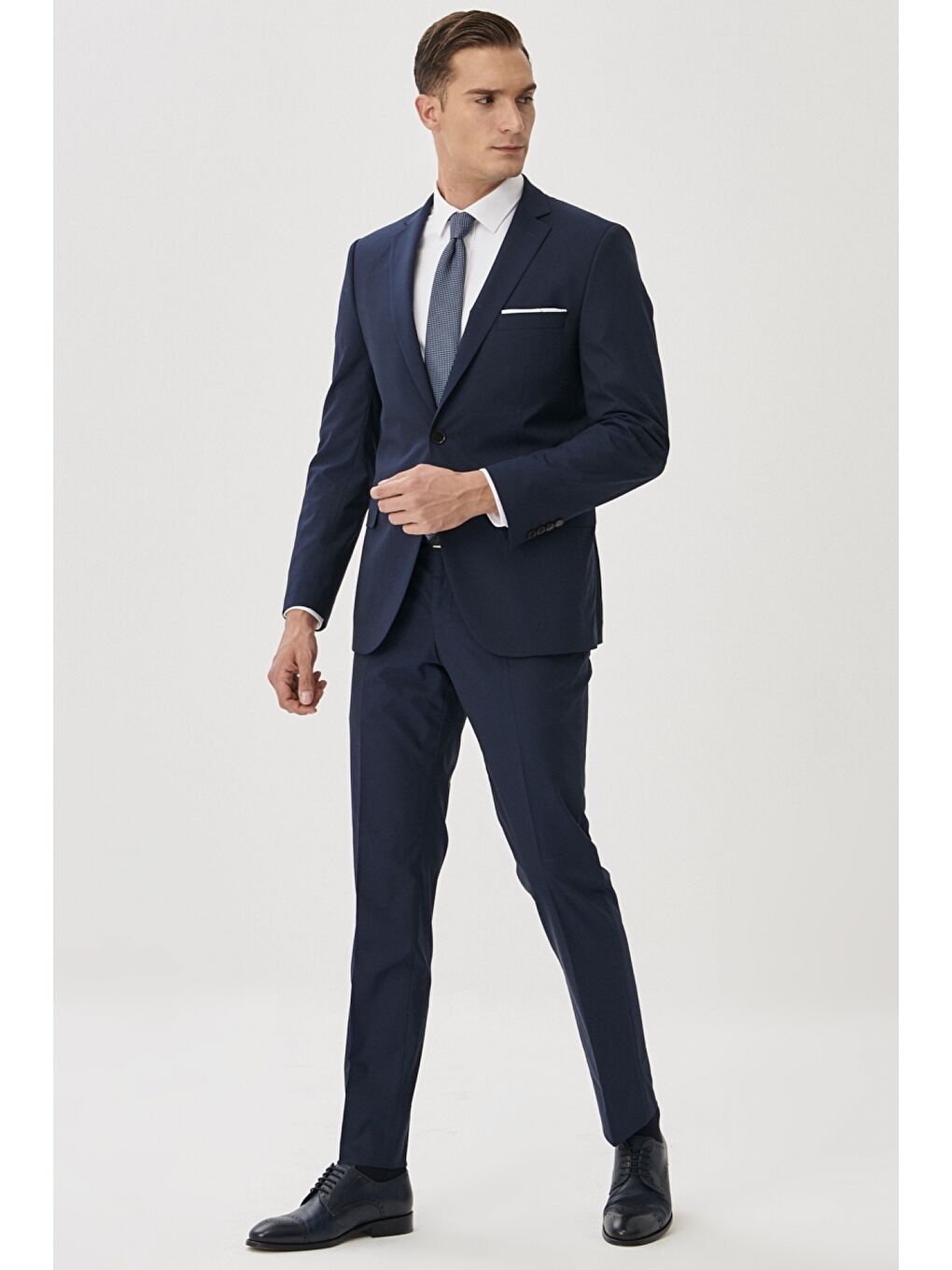 Erkek Lacivert Slim Fit Dar Kesim Mono Yaka Takım Elbise-1