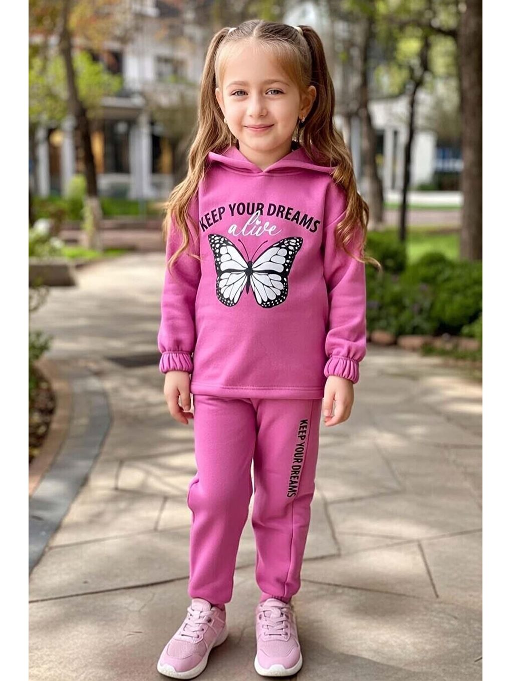 Kız Çocuk Üzeri Kara Kalem Kelebek Baskı ve Yazı Detaylı Sweat Paçası Lastikli Mor Eşofman Takım-1
