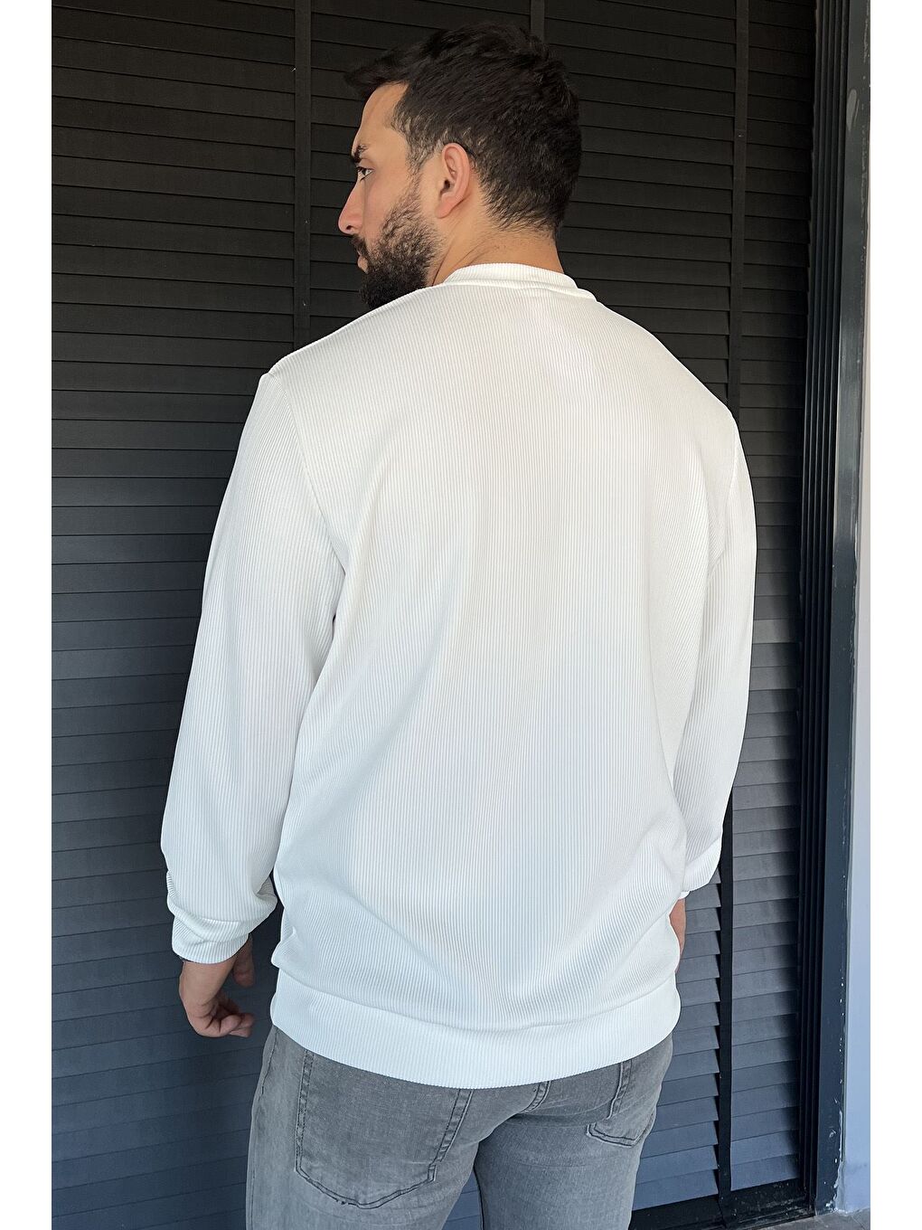 Ekru Bisiklet Yaka Jakarlı Erkek Sweatshirt-3