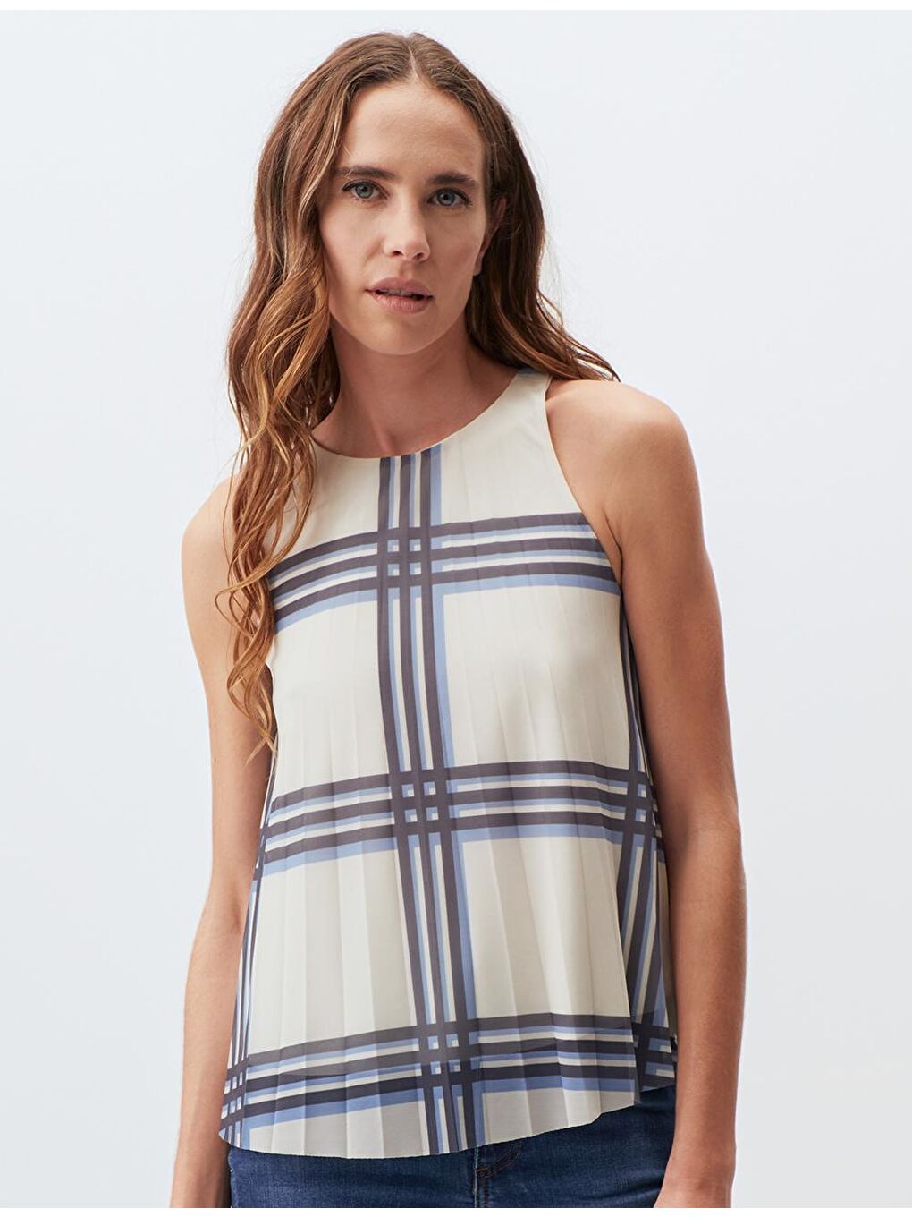 Ekru Kolsuz Ekose Desenli Piliseli Bluz