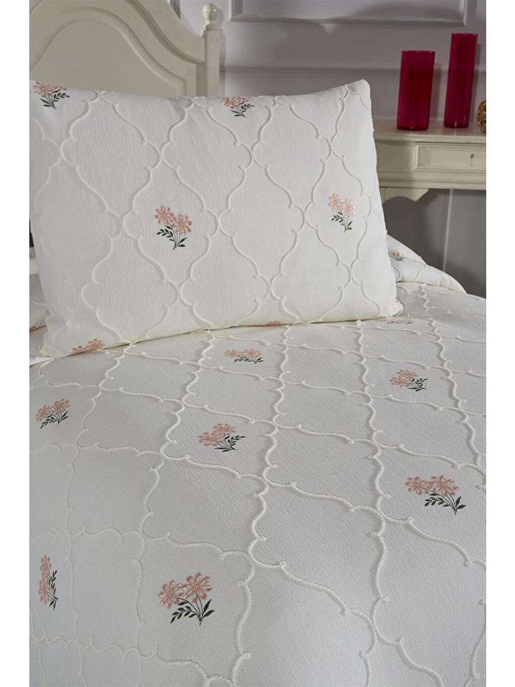 Karışık Nevra Nakışlı Şönil 2 Parça Tek Kişilik Yatak Örtüsü-1