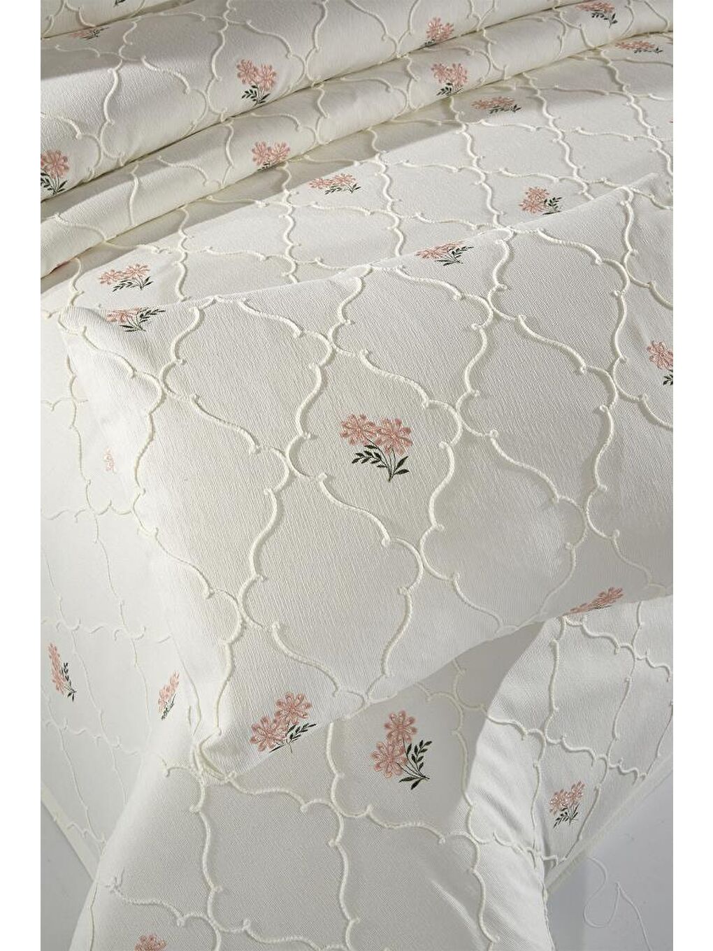 Karışık Nevra Nakışlı Şönil 2 Parça Tek Kişilik Yatak Örtüsü-3