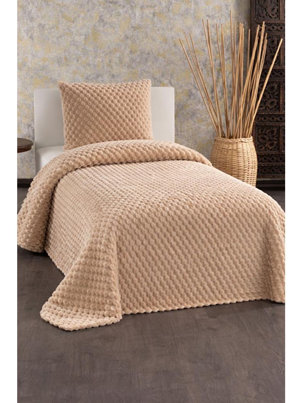 Kahverengi Cordoba Pelüş Tek Kişilik Yatak Örtüsü Cappucino