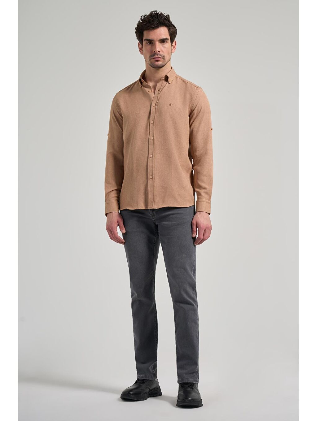 Kahverengi Camel Kısalabilir Kol Düz Gabardin Düğmeli Yaka Cepsiz Casual Slim Fit Gömlek 1004250124_595-1