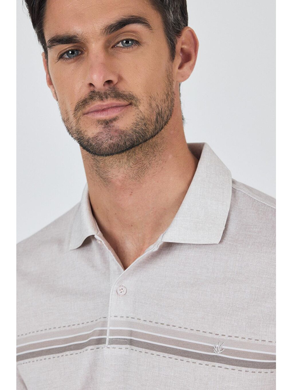 Bej Kısa Kol Baskılı Pike Polo Yaka Cepsiz Slim Fit Tişört 1011250168-3