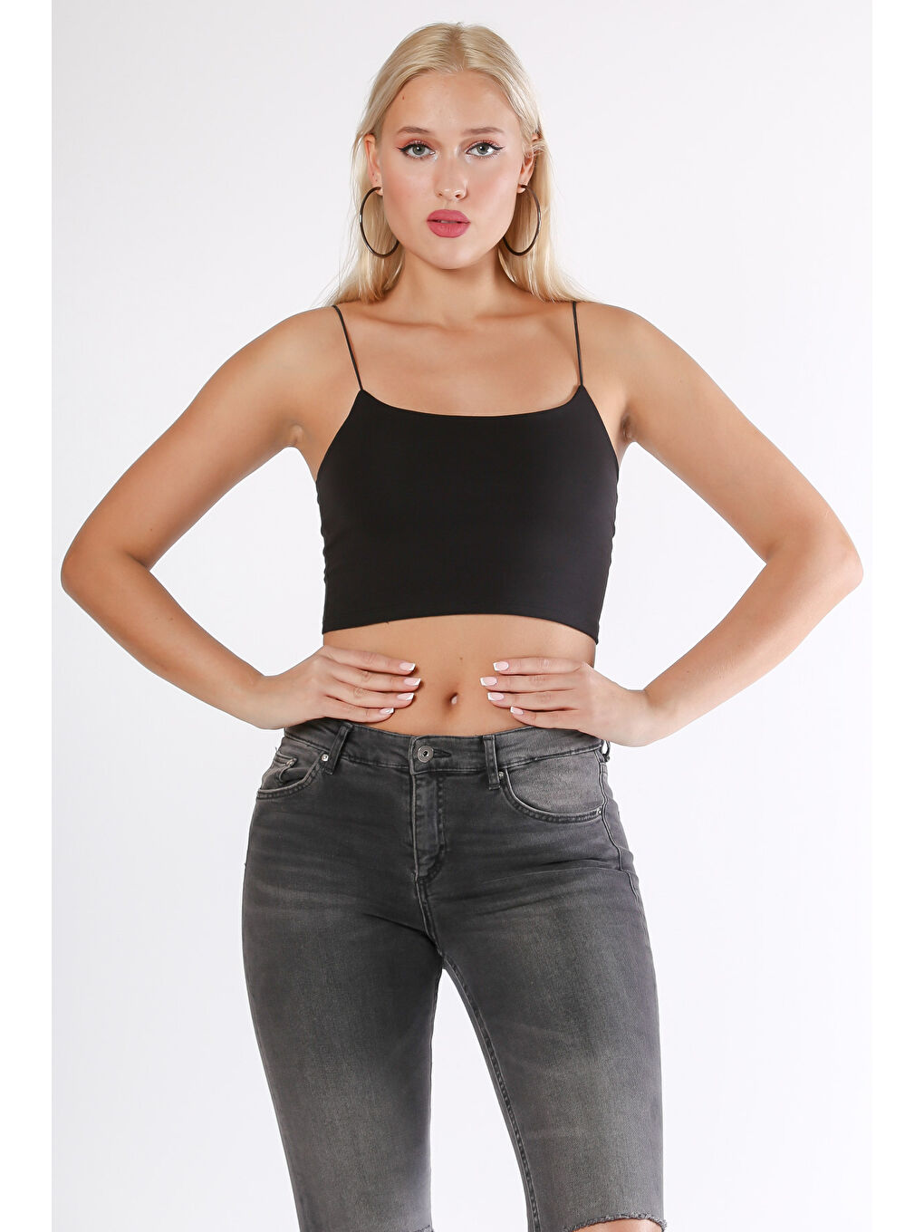 Siyah Askılı Örme Crop-4