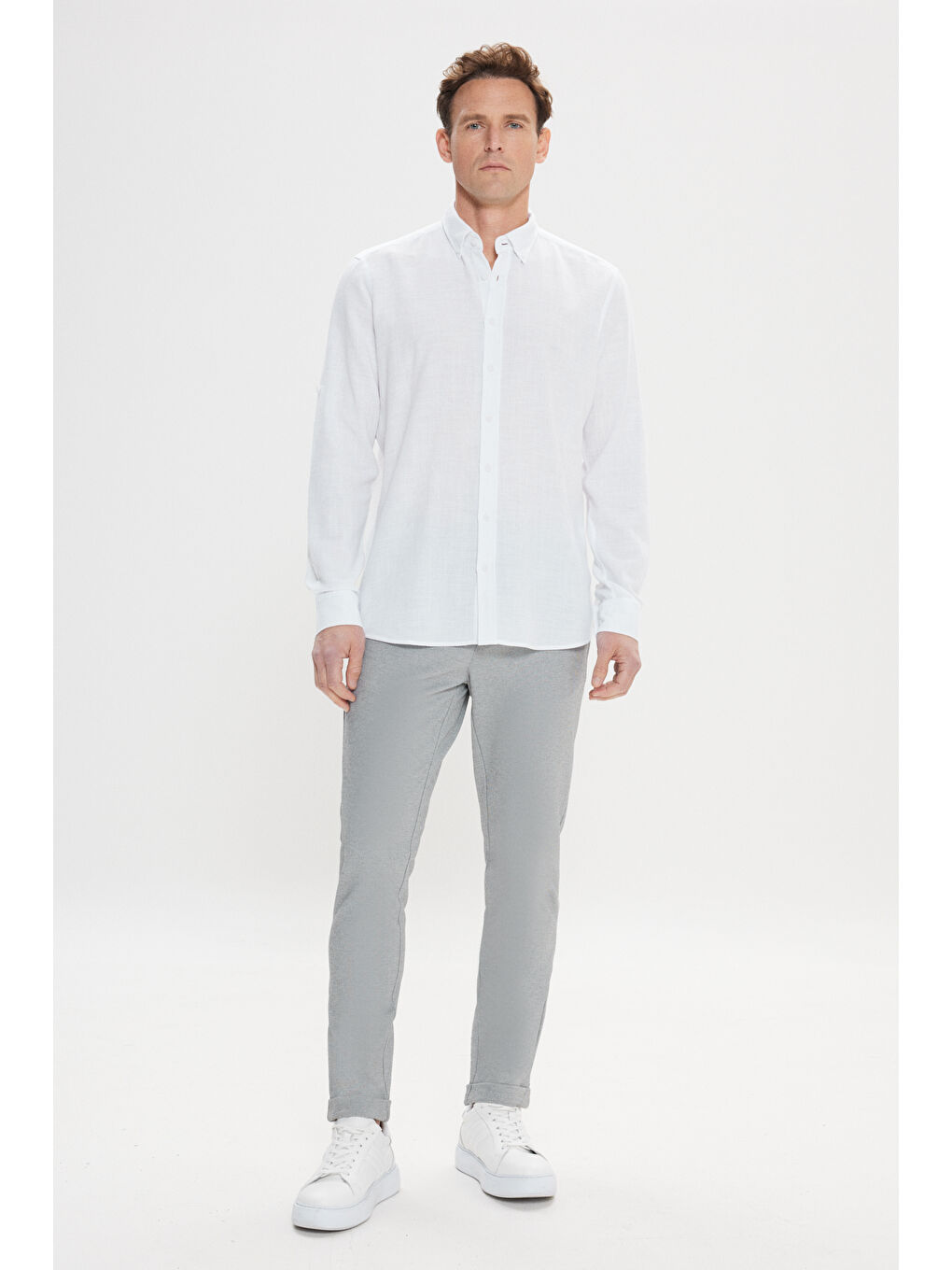 Erkek Beyaz Slim Fit Dar Kesim %100 Pamuk Düğmeli Yaka Gömlek-1