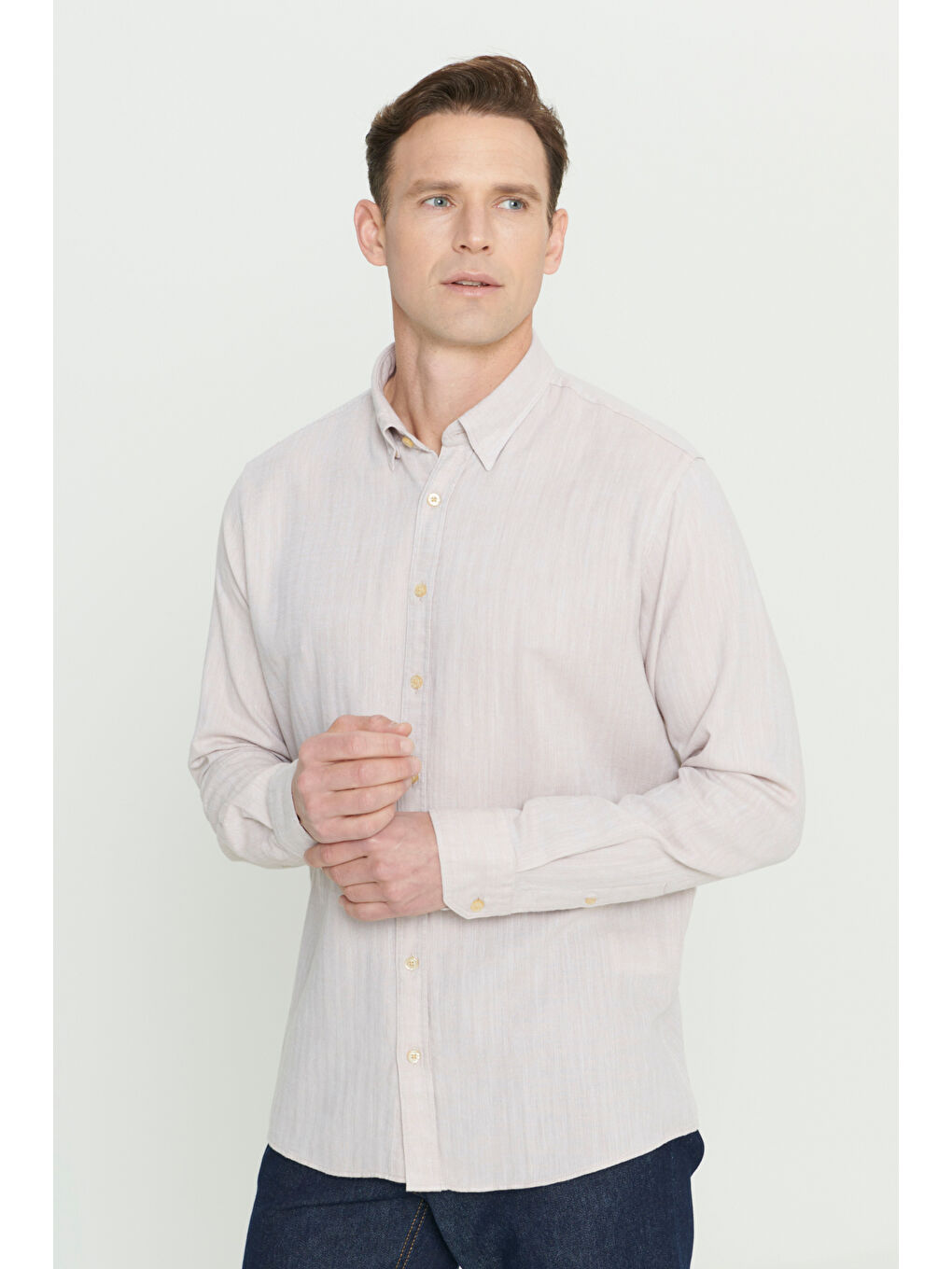 Erkek Bej Comfort Fit Rahat Kesim %100 Pamuk Gizli Düğme Yaka Desenli Gömlek-2