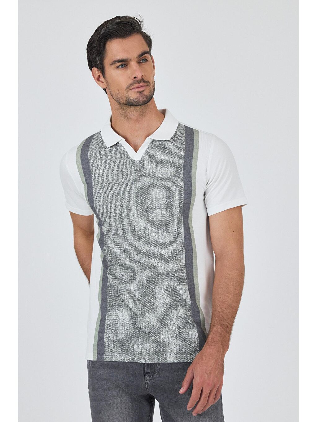 Haki Kısa Kol Baskılı Suprem İtalyan Yaka Cepsiz Slim Fit Tişört 1011250123