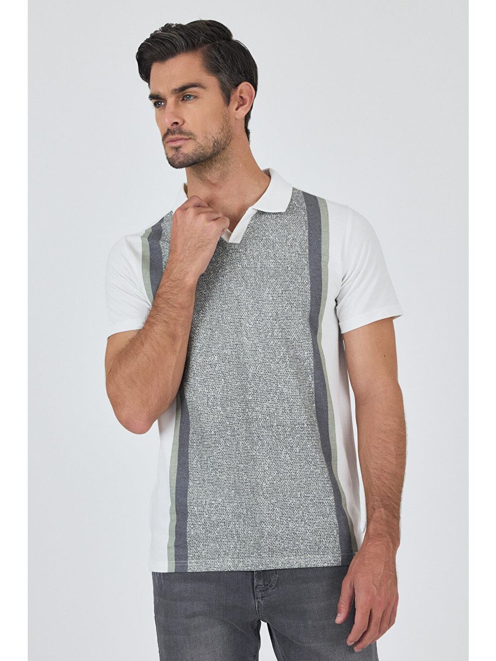 Haki Kısa Kol Baskılı Suprem İtalyan Yaka Cepsiz Slim Fit Tişört 1011250123-1