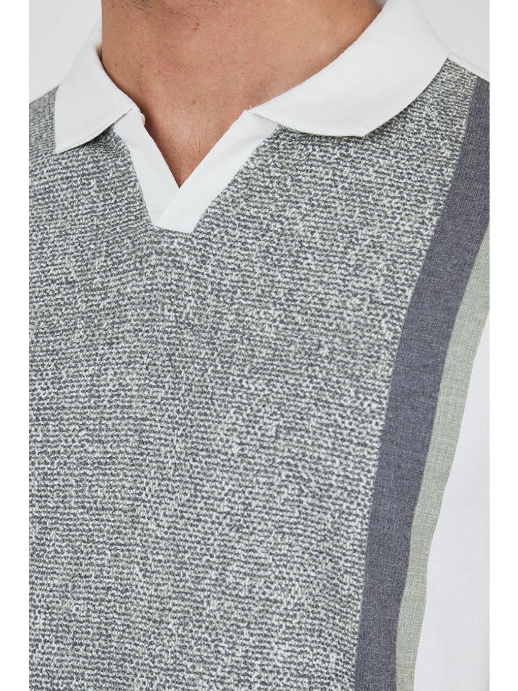 Haki Kısa Kol Baskılı Suprem İtalyan Yaka Cepsiz Slim Fit Tişört 1011250123-3