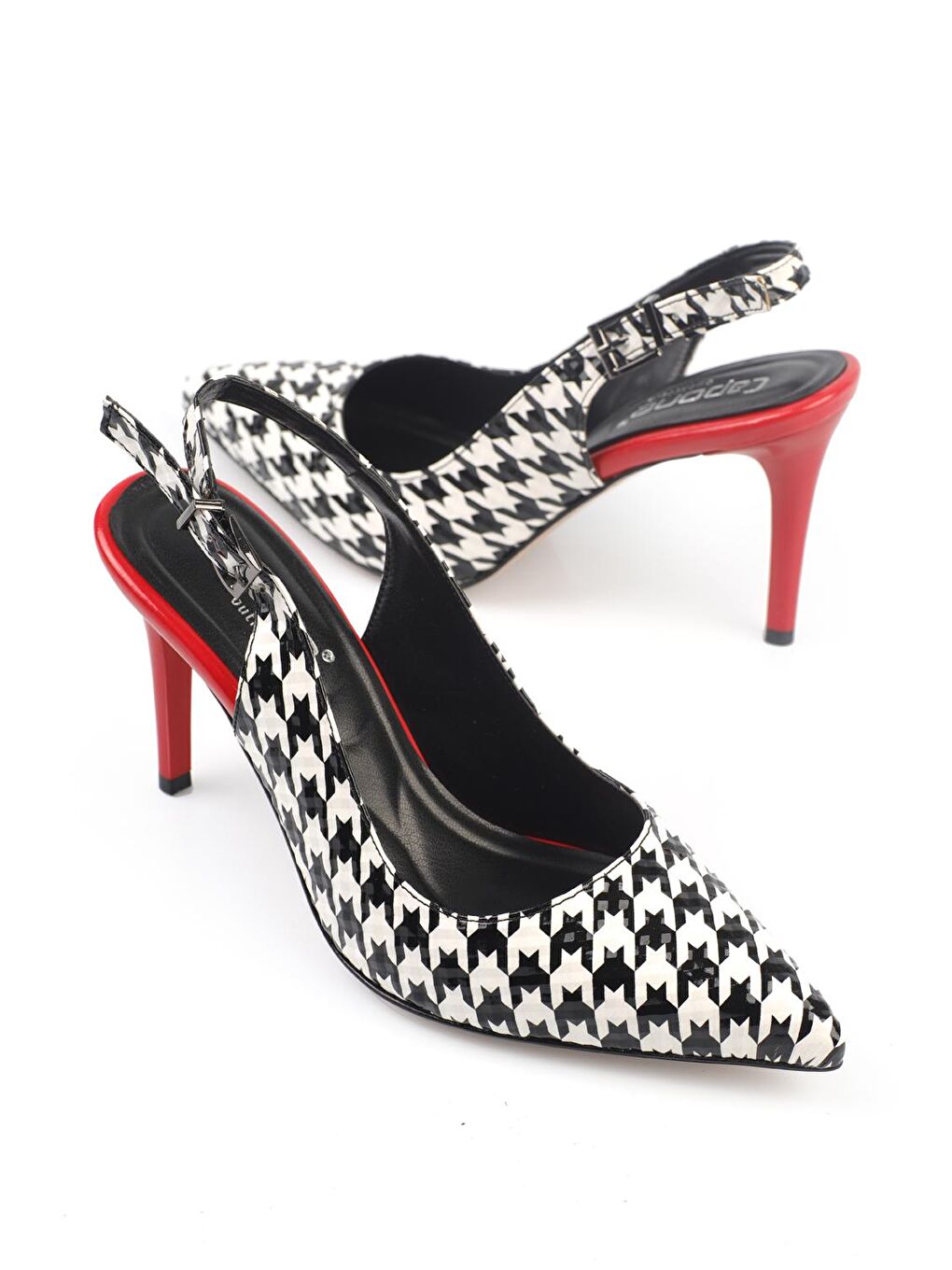 Siyah Arkası Açık Orta Topuklu Yumuşak Pedli Taban Kadın Ayakkabı-1