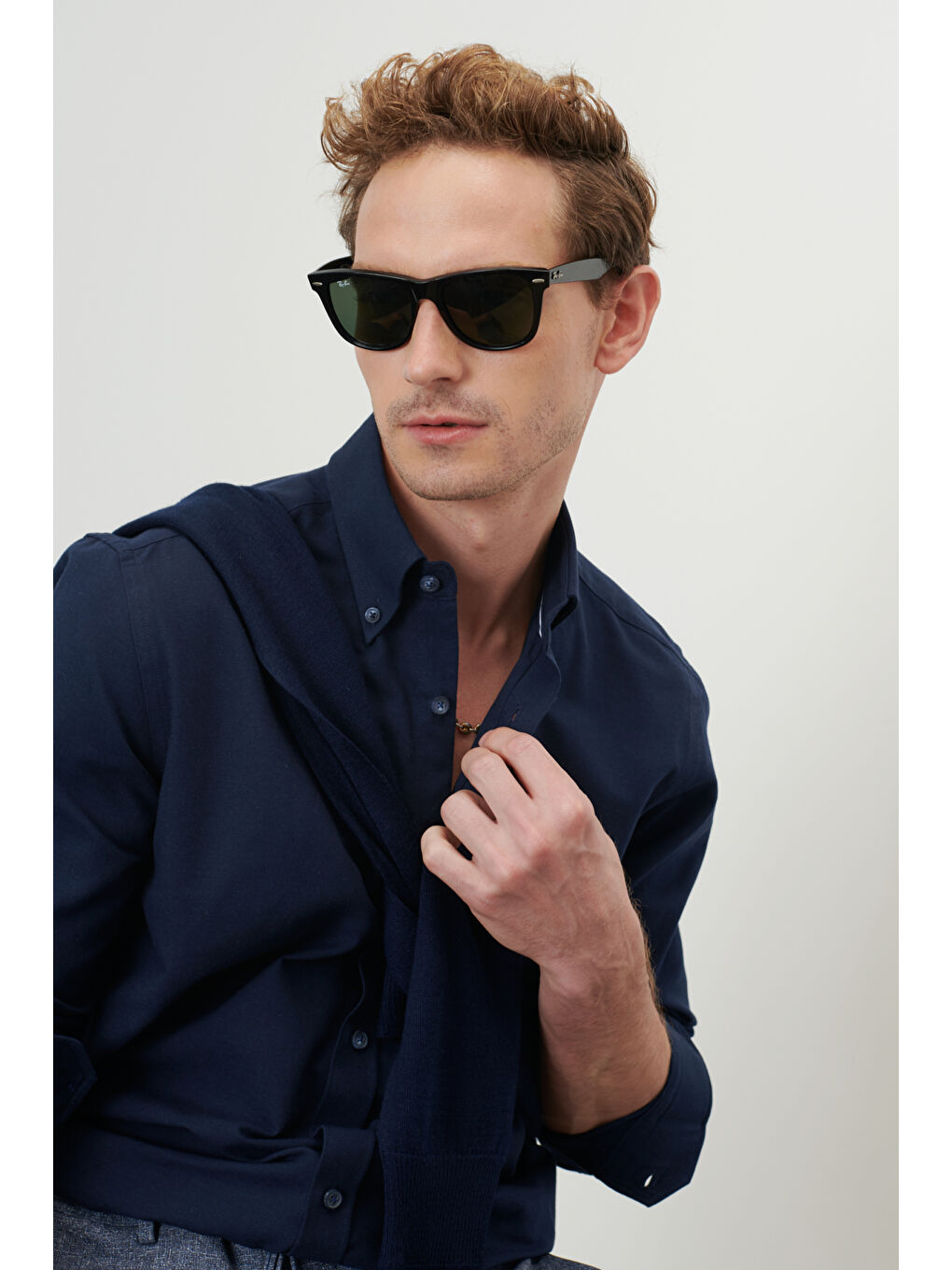 Erkek Koyu Lacivert Slim Fit Dar Kesim Düğmeli Yaka Pamuklu Oxford Gömlek-3