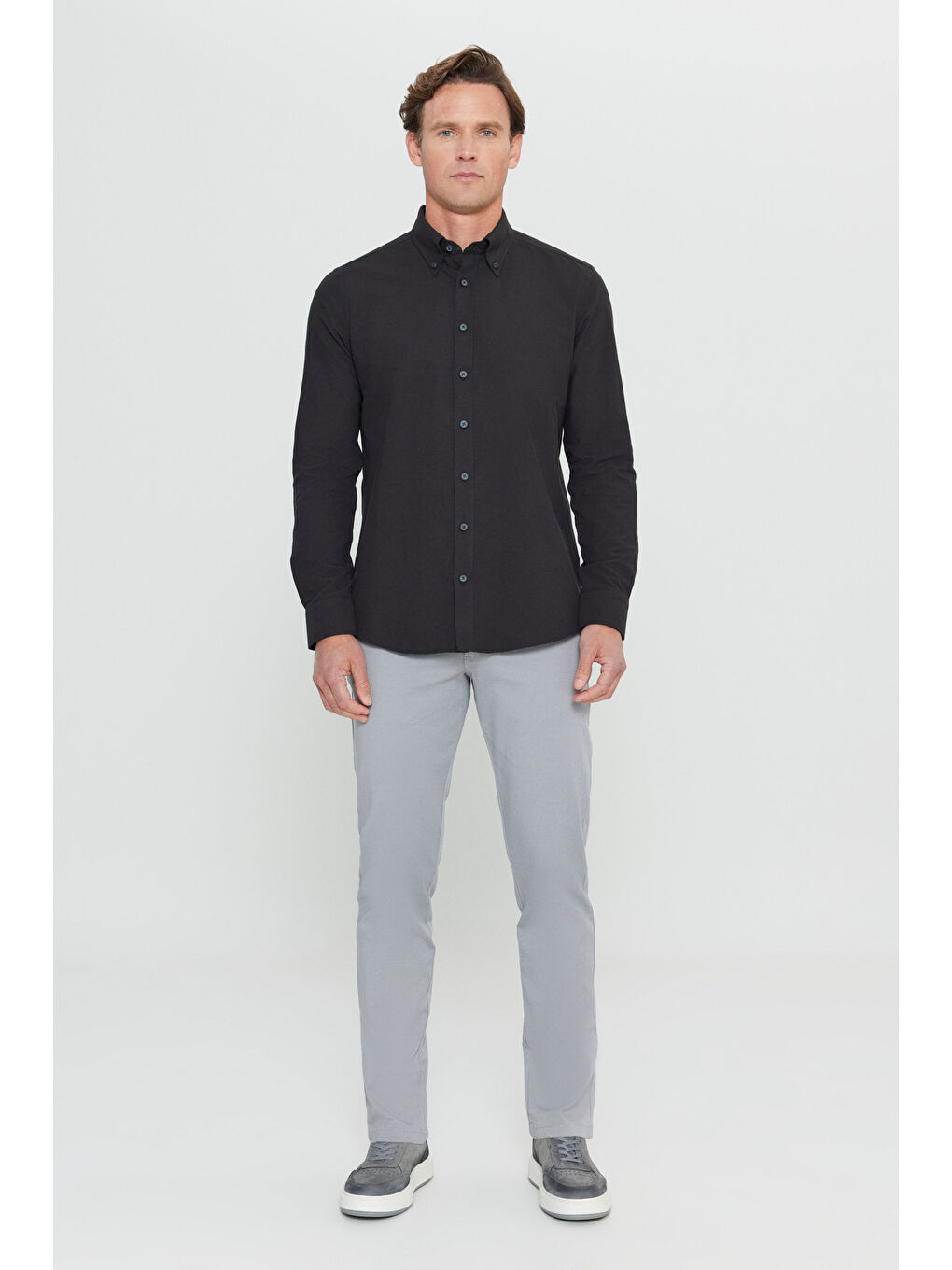 Erkek Siyah Slim Fit Dar Kesim Düğmeli Yaka Pamuklu Oxford Gömlek-2