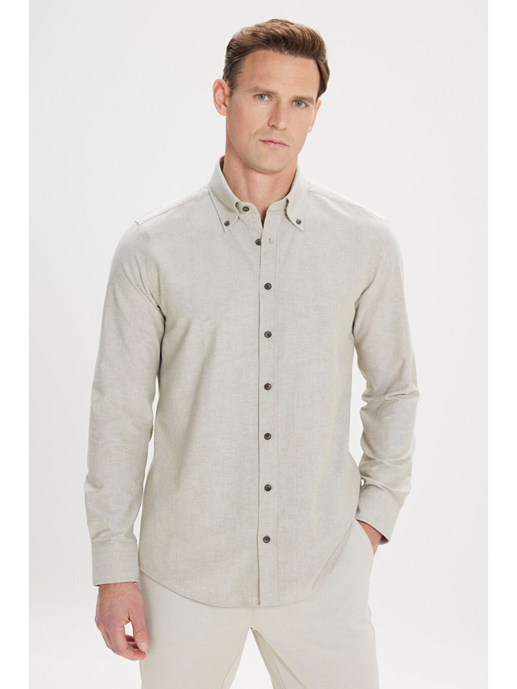 Erkek Haki Slim Fit Dar Kesim Düğmeli Yaka Pamuklu Oxford Gömlek