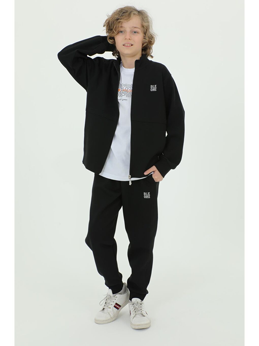 Siyah Erkek Çocuk Dik Yaka Baskı Detaylı Çift Cepli Hırkalı Üç Parça Eşofman Takımı-2