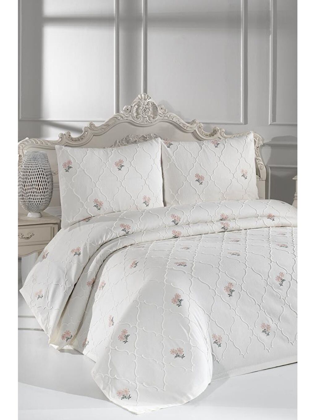 Karışık Nevra Nakışlı Şönil 3 Parça Çift Kişilik Yatak Örtüsü