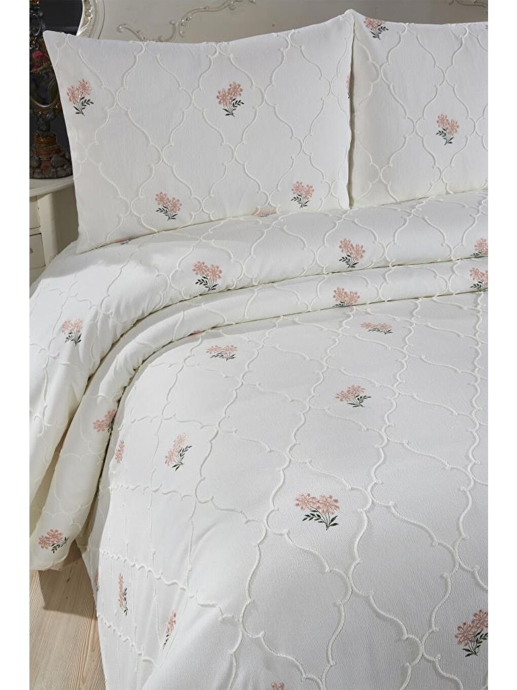 Karışık Nevra Nakışlı Şönil 3 Parça Çift Kişilik Yatak Örtüsü-1