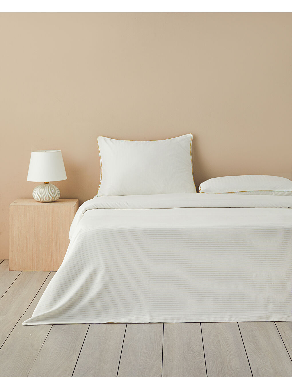 Sarı Elegant İpliği Boyalı King Size Nevresim Takımı Gold