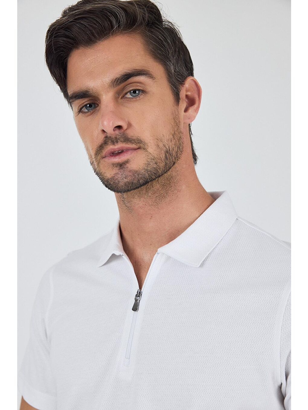 Beyaz Kısa Kol Düz Suprem Polo Yaka Cepsiz Pamuklu Casual Slim Fit Tişört 1011250164_600-3