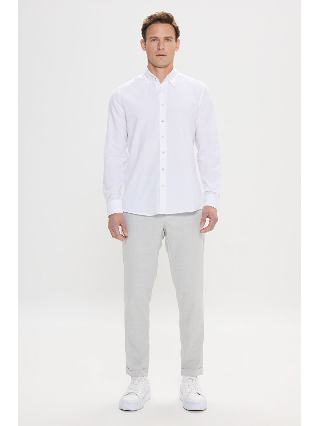 Erkek Beyaz Slim Fit Dar Kesim Düğmeli Yaka Pamuklu Oxford Gömlek-1