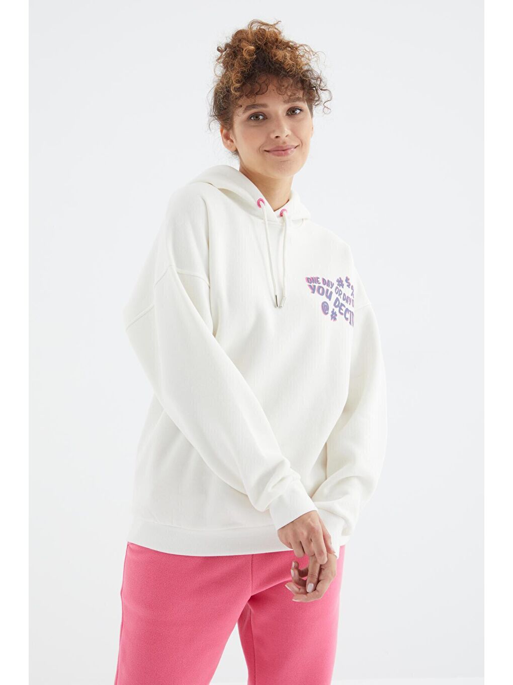 TOMMYLIFE Ekru Kapüşonlu Sırt Baskı Detaylı Oversize Kadın Sweatshirt - 97249 - 2