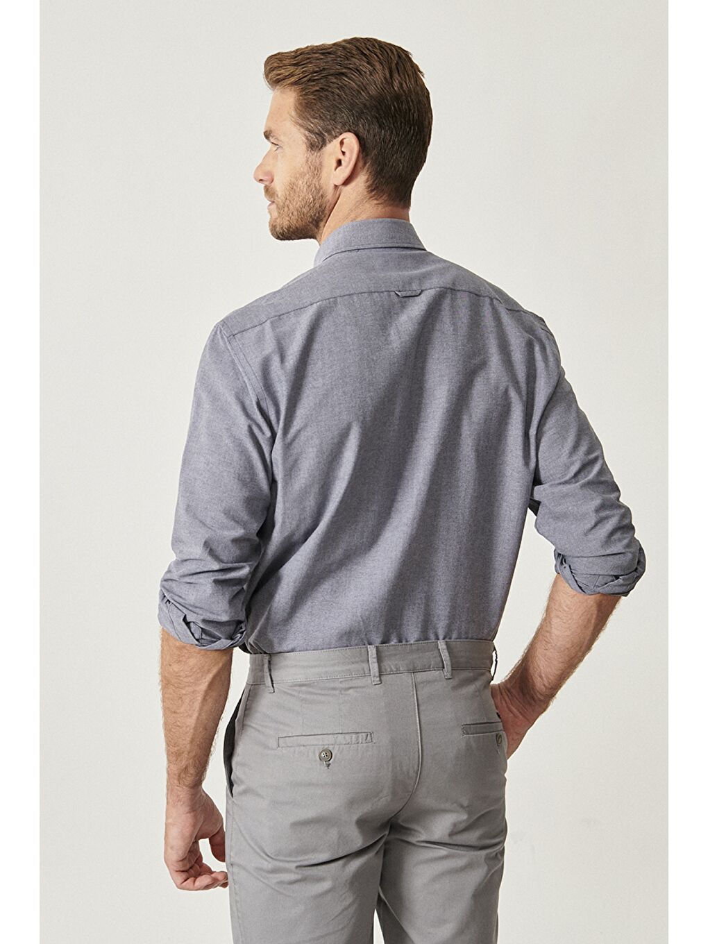 Erkek Antrasit Slim Fit Dar Kesim Düğmeli Yaka Pamuklu Oxford Gömlek-3