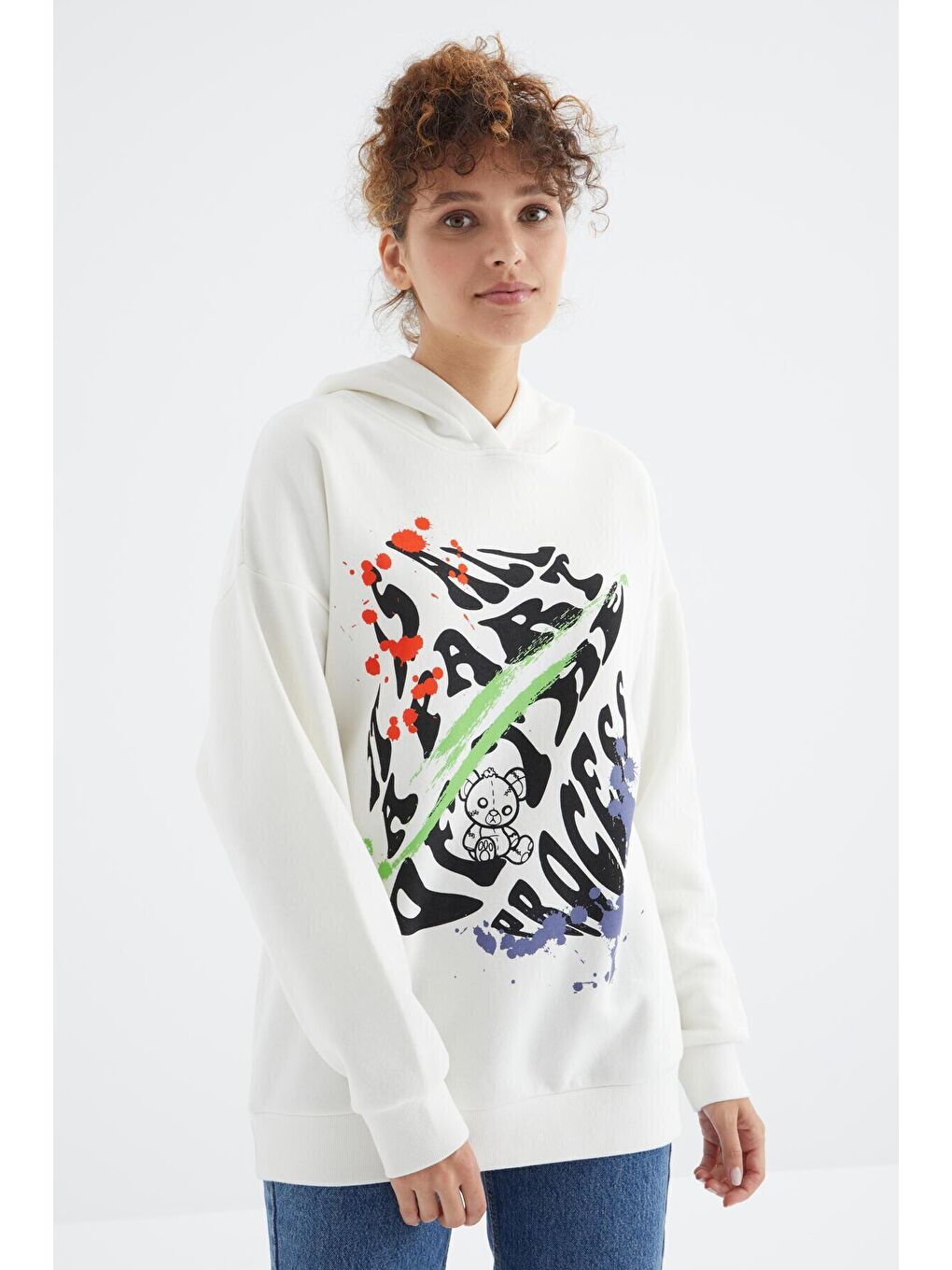 TOMMYLIFE Ekru Ön Baskılı Kapüşonlu Kadın Oversize Kadın Sweatshirt - 97248 - 4