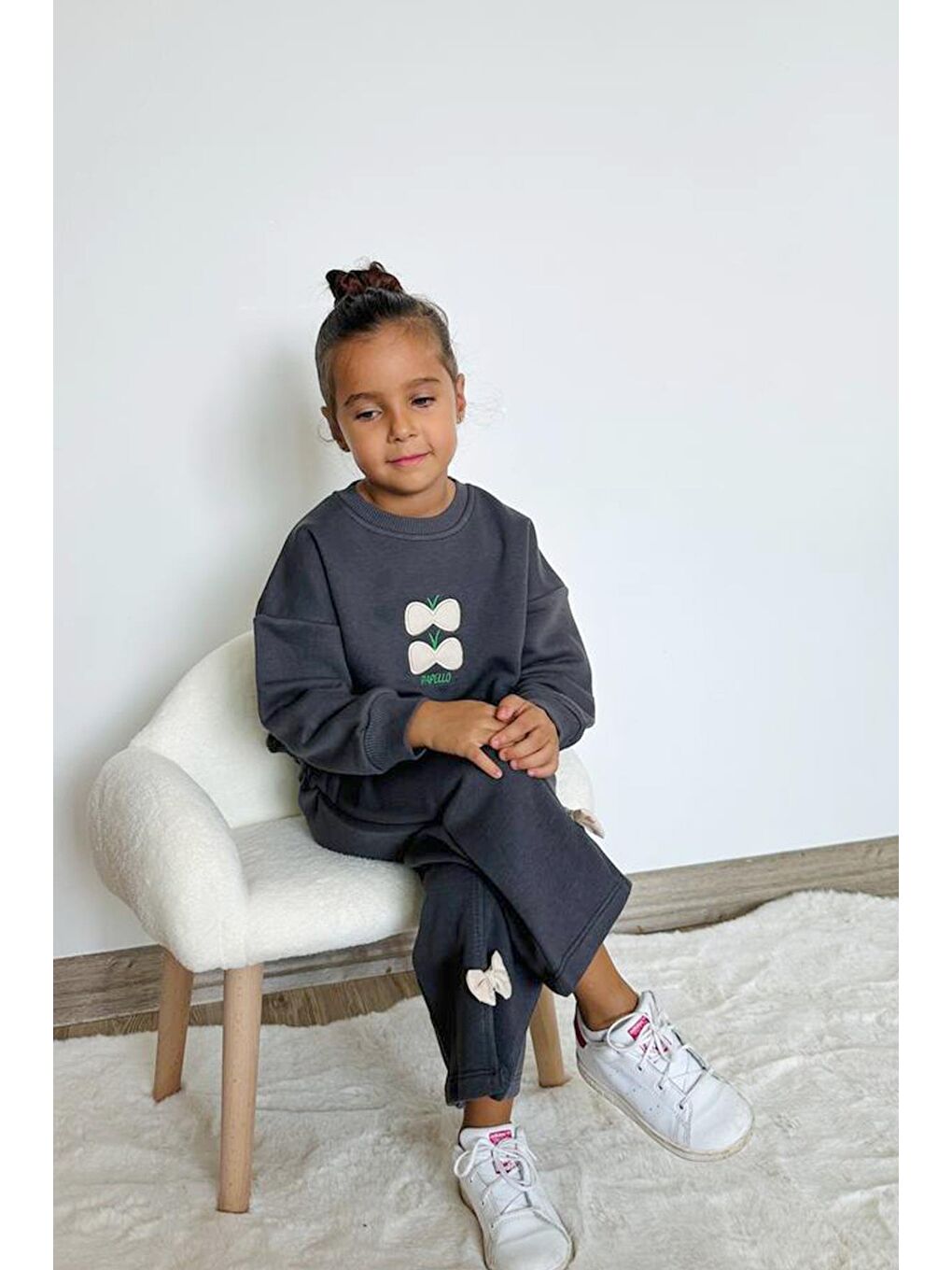 Antrasit Kız Çocuk 3 İplik Pamuklu Kumaş Kurdele Detaylı Sweatshirt Ve Geniş Paça Eşofman Altı Alt Üst Takım-1