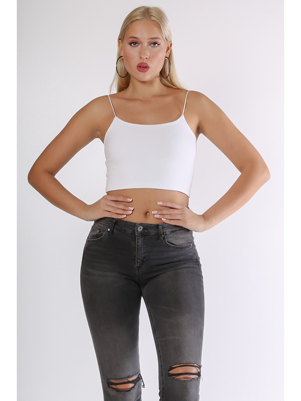 Beyaz Askılı Örme Crop-2