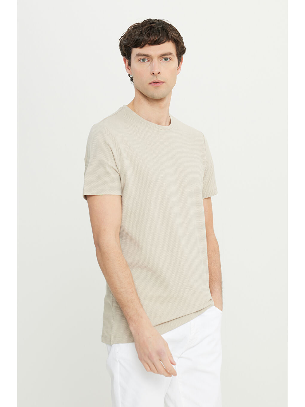 Erkek Bej Pamuklu Slim Fit Dar Kesim Bisiklet Yaka Esnek Tişört-2