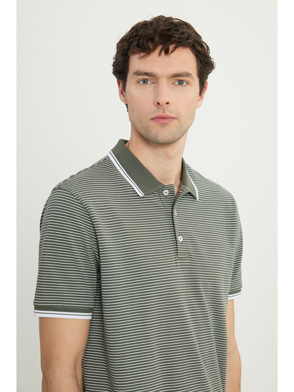 Erkek Haki Pamuklu Slim Fit Dar Kesim Polo Yaka Çizgili Tişört-3