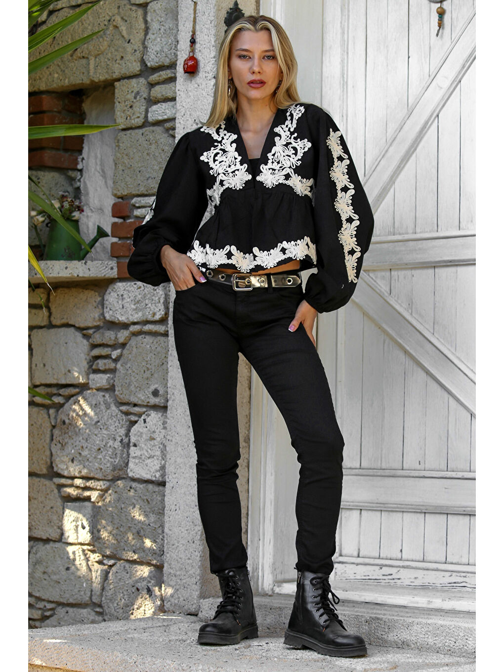 Chiccy Siyah V Yaka Balon Kol Dantelli Dokuma Casual Ceket - 4