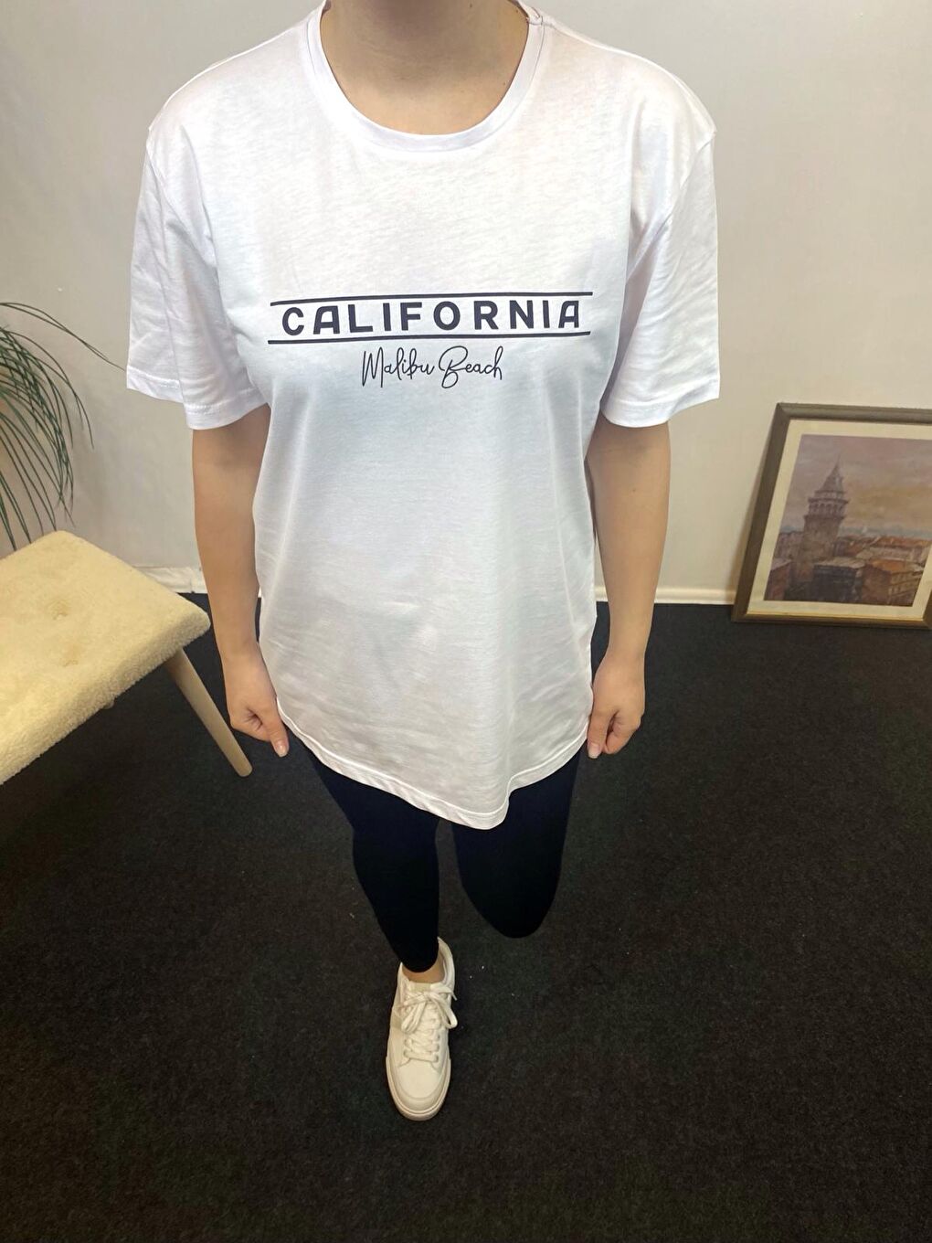 Beyaz Kadın Bisiklet Yaka Oversize Fit Californıa Baskılı Tişort SPR24tsk304