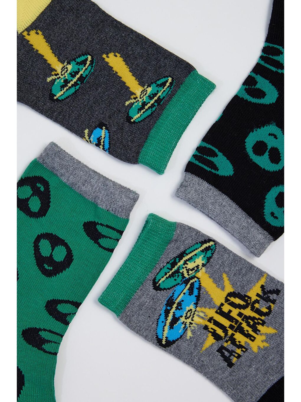 Karışık 4 Lü Paket Alien Erkek Çocuk Soket Çorap Desenli-1