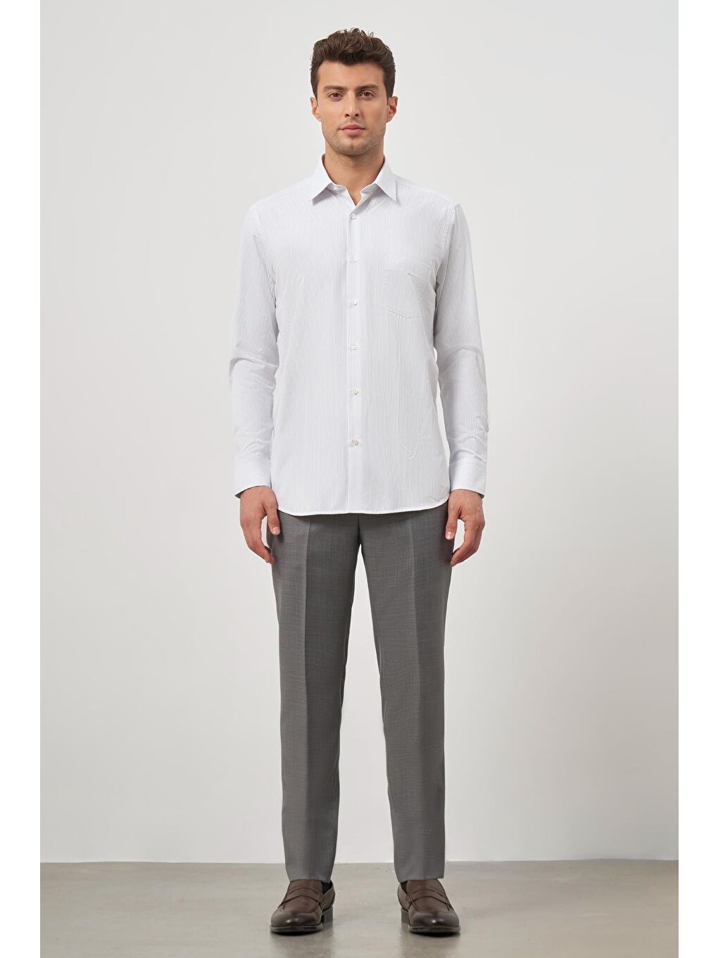 Beyaz Uzun Kol Kendinden Armürlü Cepli Pamuklu Classic Comfort Fit Gömlek 1004245155-1