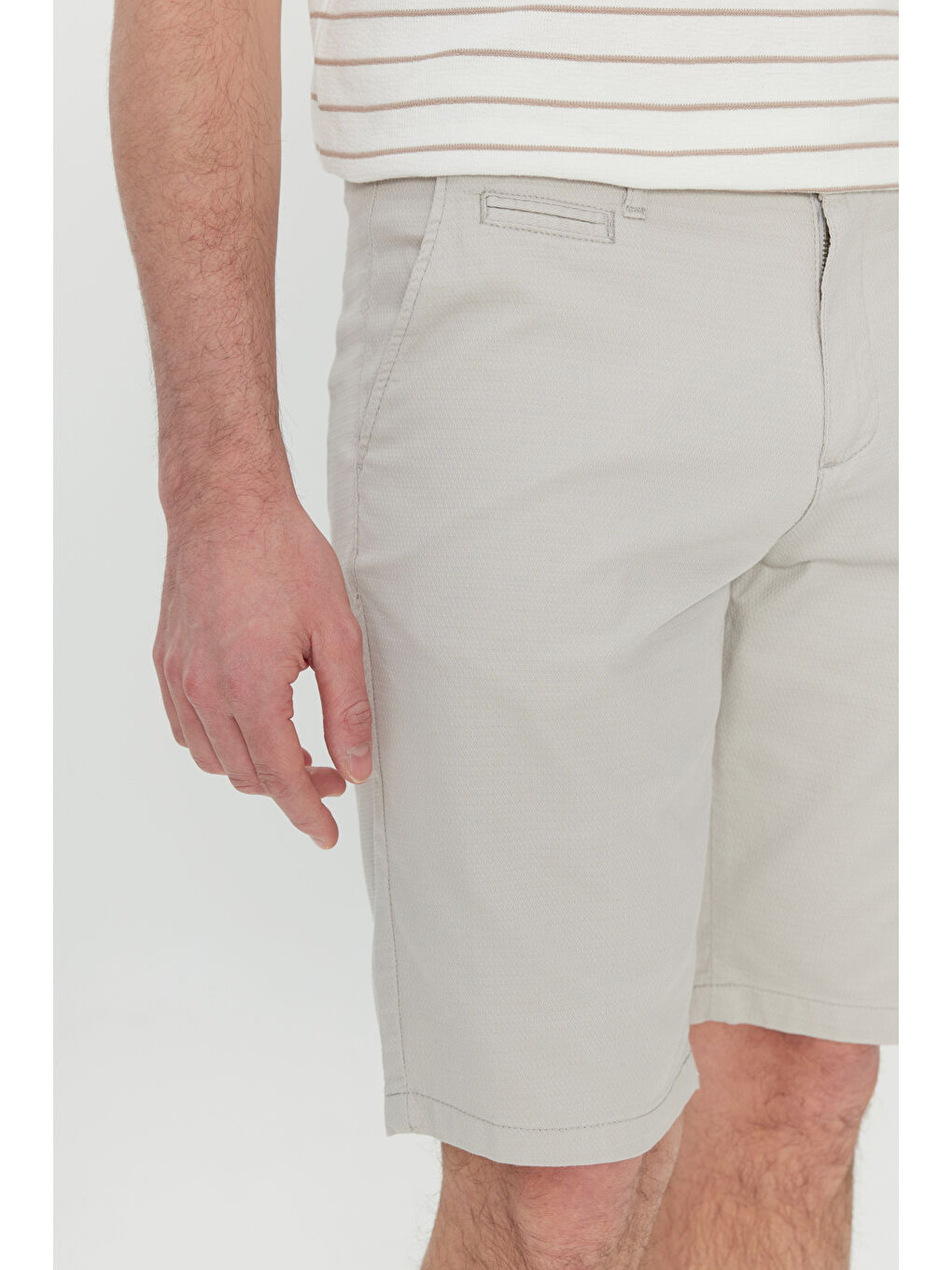 Bej Erkek Taş Slim Fit Dar Kesim Yan Cepli Gofre Desenli Şort-3