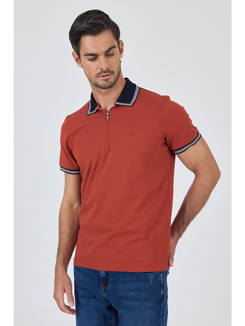 Kahverengi Kısa Kol Düz Pike Polo Yaka Cepsiz %100 Pamuk Slim Fit Tişört 1011250130