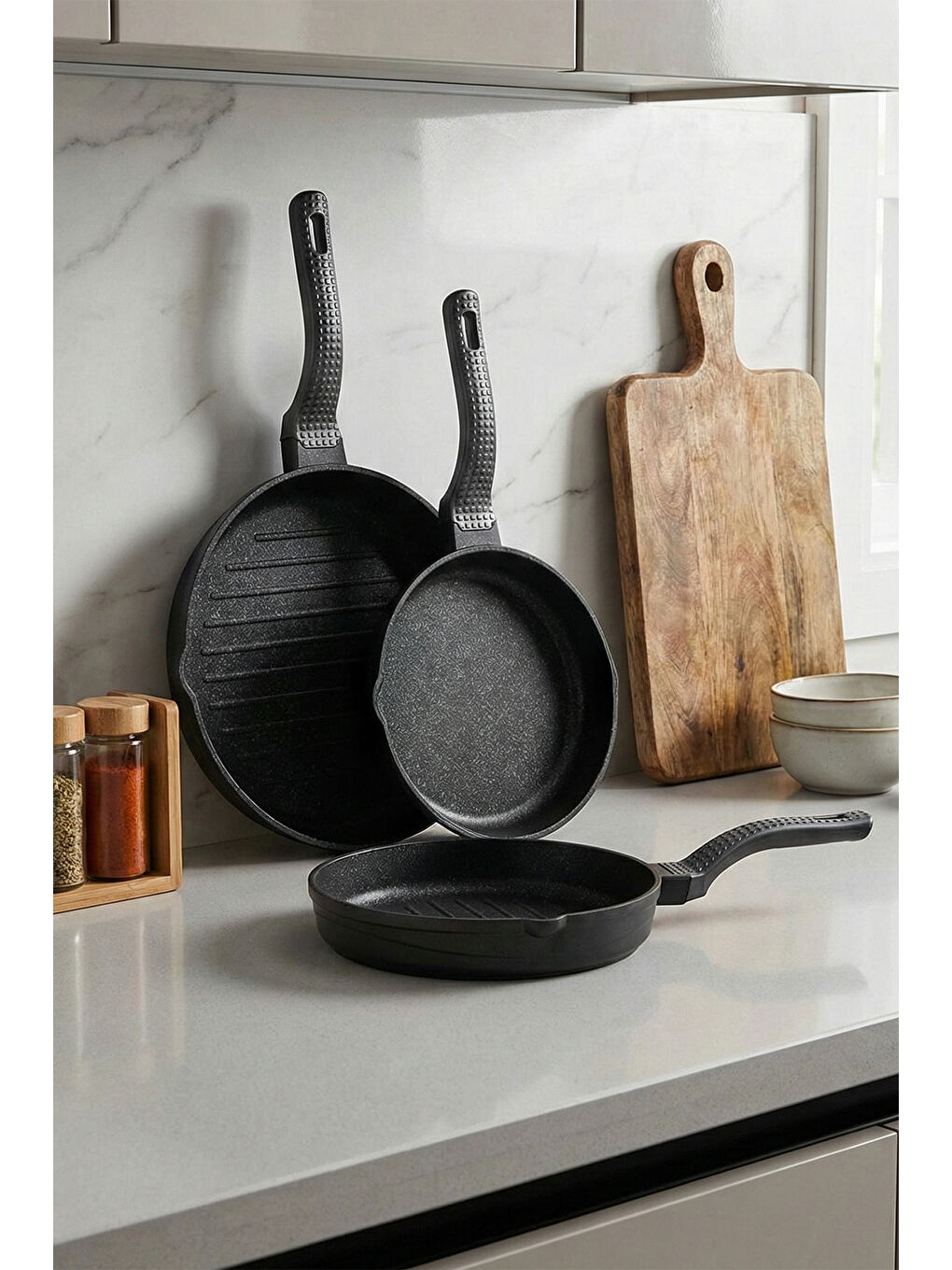 3738 Biogranit Döküm Grill Ergonomik Saplı 3 Parça Tava Seti Siyah 20-24-28cm