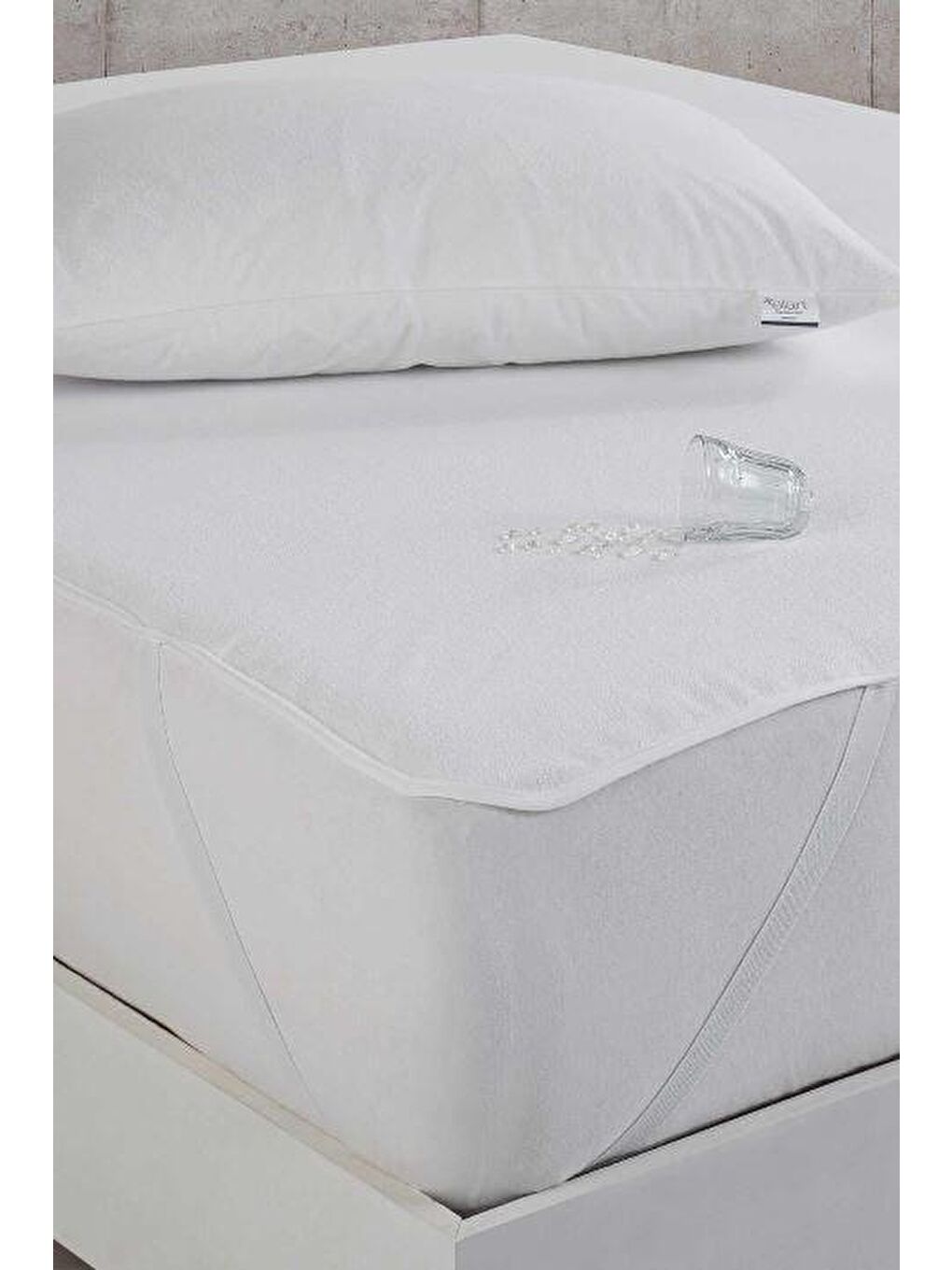 Beyaz Su Sıvı Geçirmez Lastikli Alez (100x200cm)