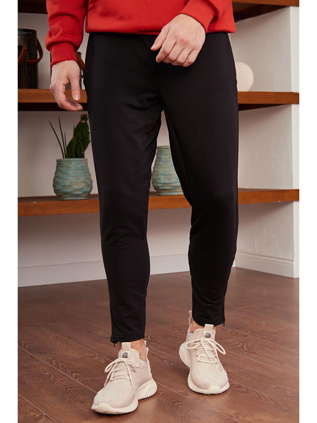 Erkek Fermuar Detaylı Jogger Eşofman Altı Siyah-1